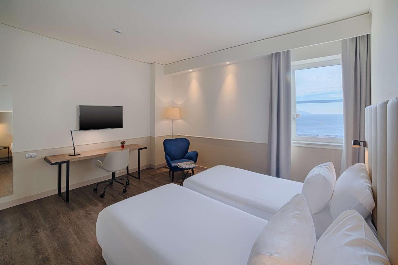 Hotel Nh Napoli Panorama Esterno foto
