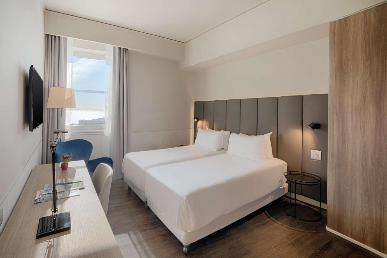 Hotel Nh Napoli Panorama Esterno foto