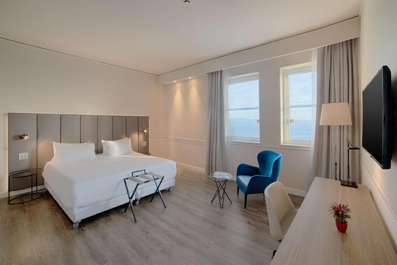 Hotel Nh Napoli Panorama Esterno foto