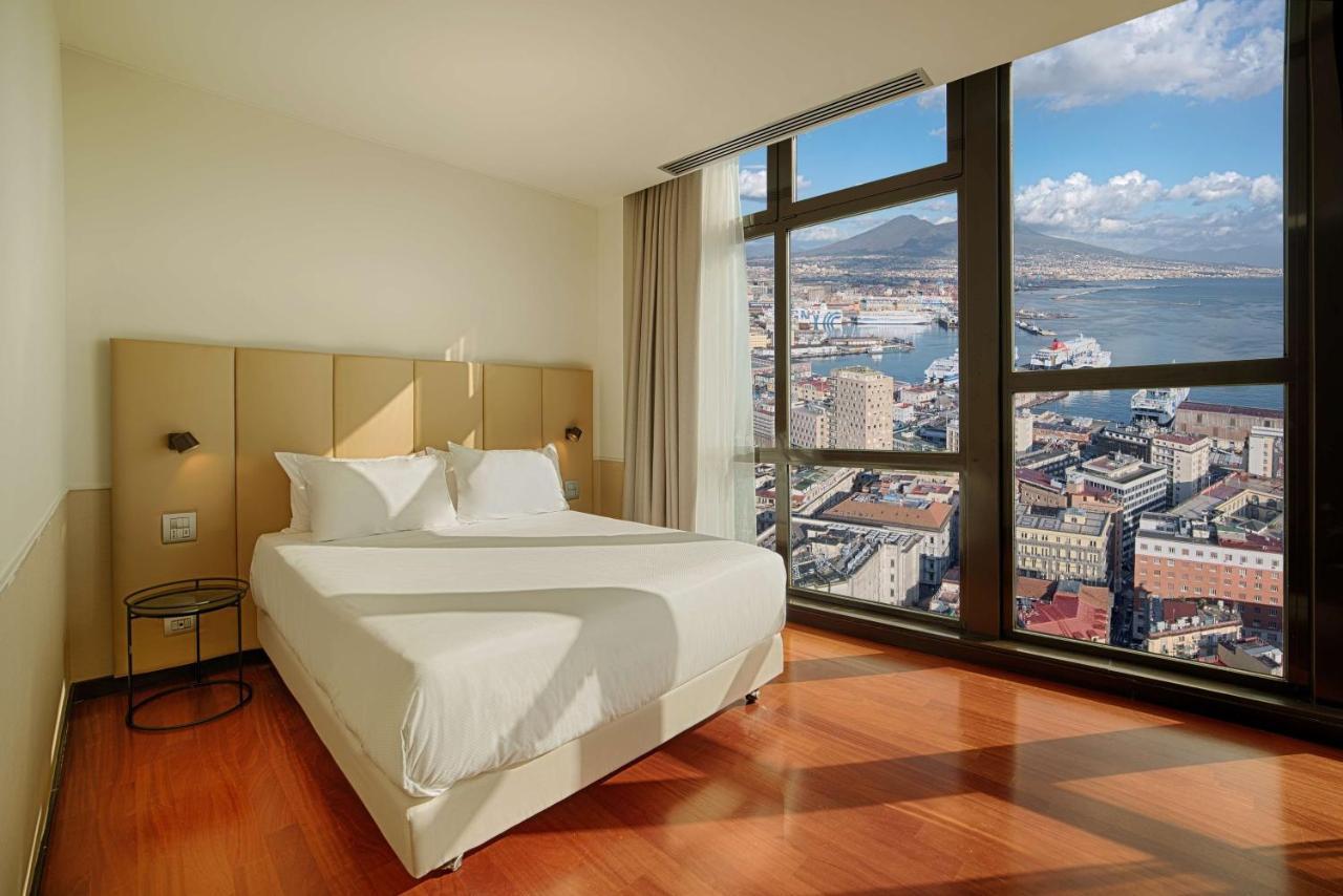 Hotel Nh Napoli Panorama Esterno foto